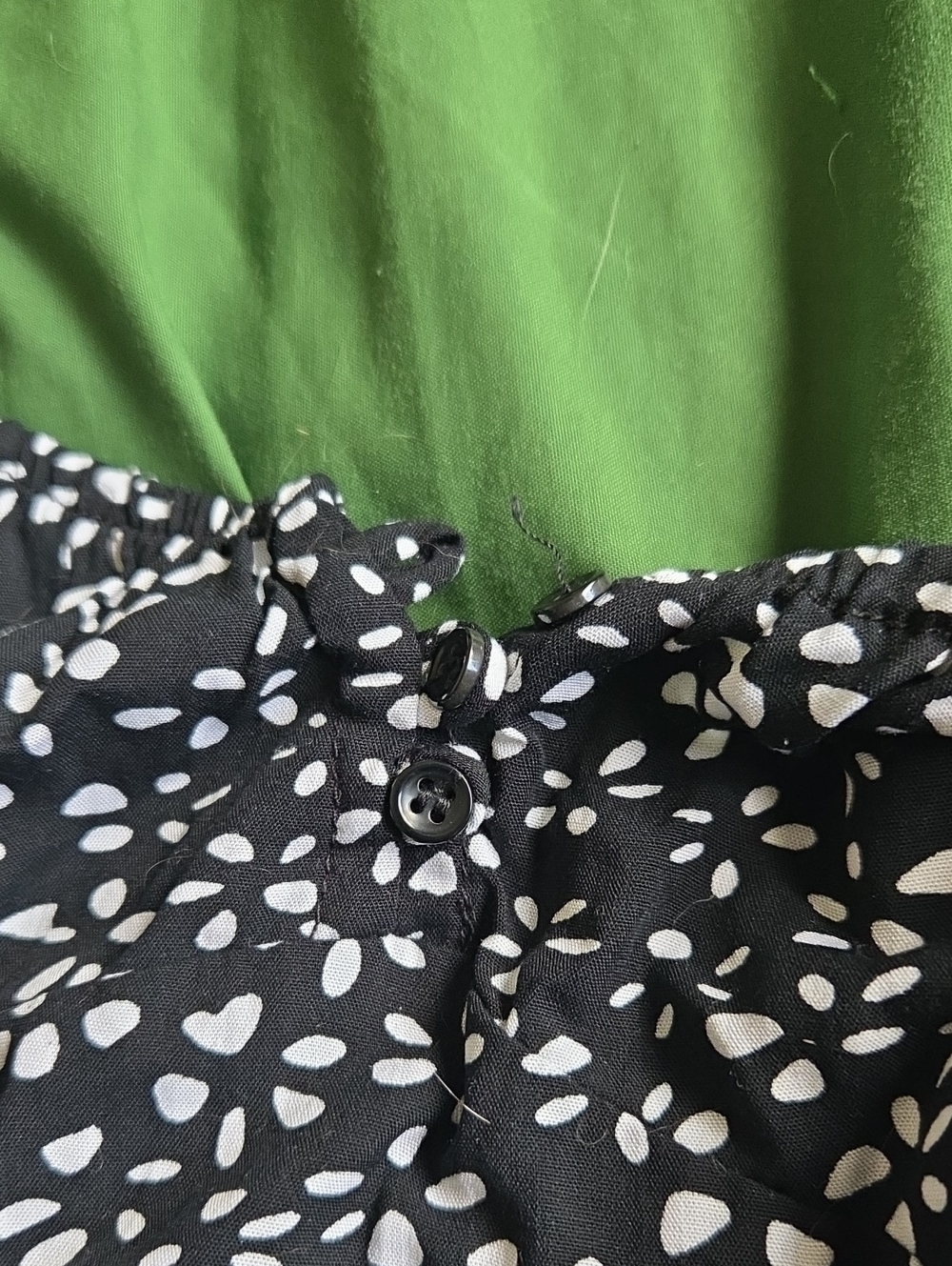 Off-Shoulder Printed Mini Dress - Picture 4 of 4